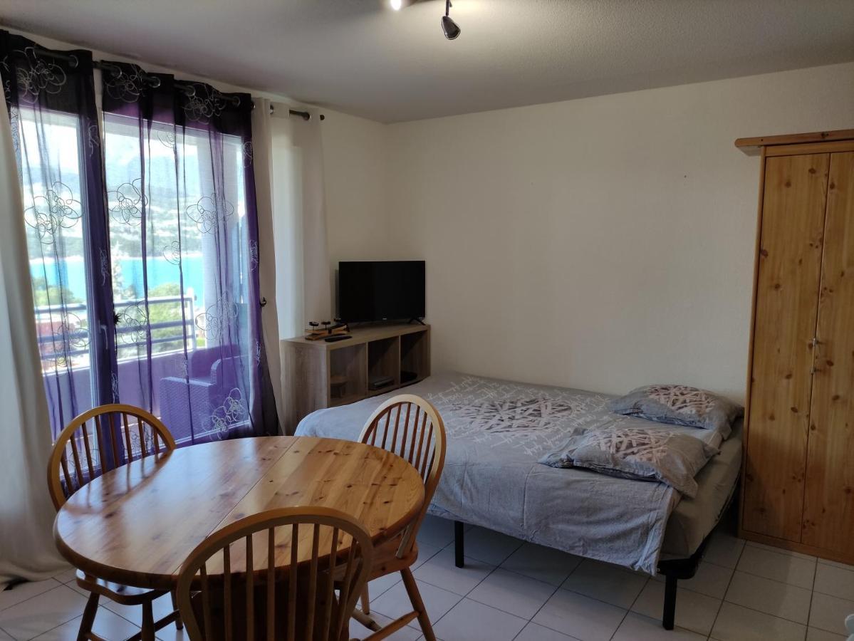 סבינס Studio Vue Sur Lac Et Montagne מראה חיצוני תמונה
